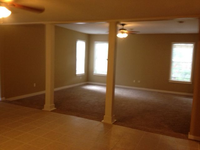 Building Photo - 5695 Scottsdale Ave