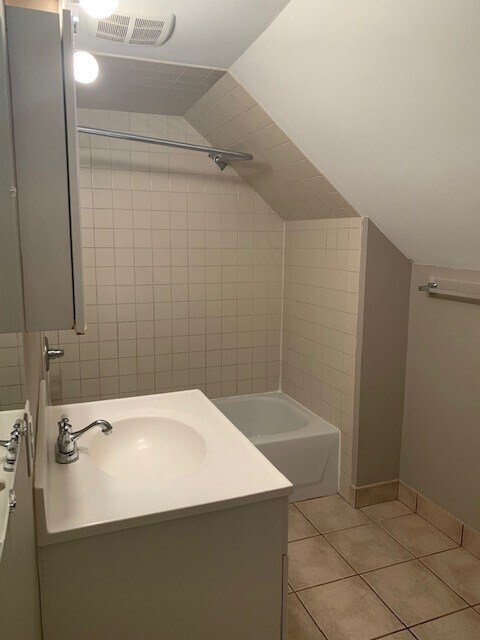 Foto del edificio - 737 W 44th St