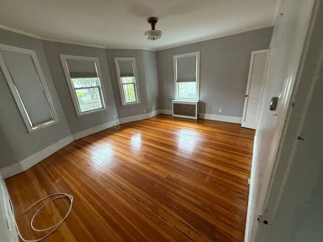 Building Photo - 14 Seagirt Ave