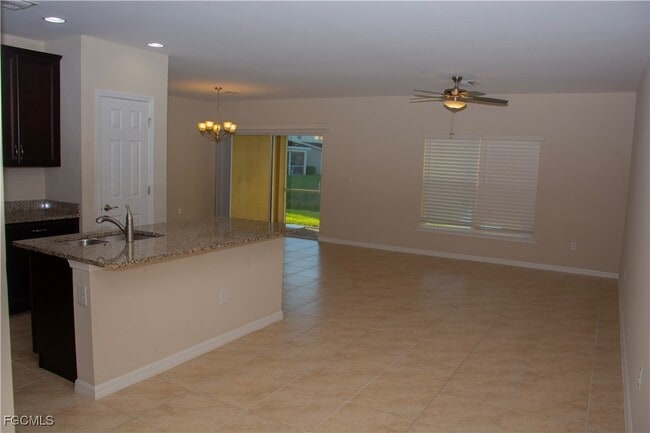 Foto del edificio - 3724 Crofton Court