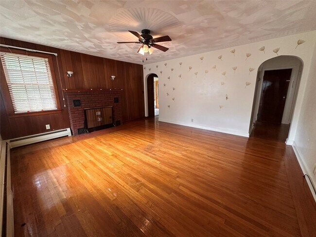 Foto del edificio - 99 Castle Creek Rd