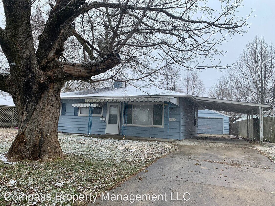 Primary Photo - 3 br, 1 bath House - 2531 Falcon Dr.