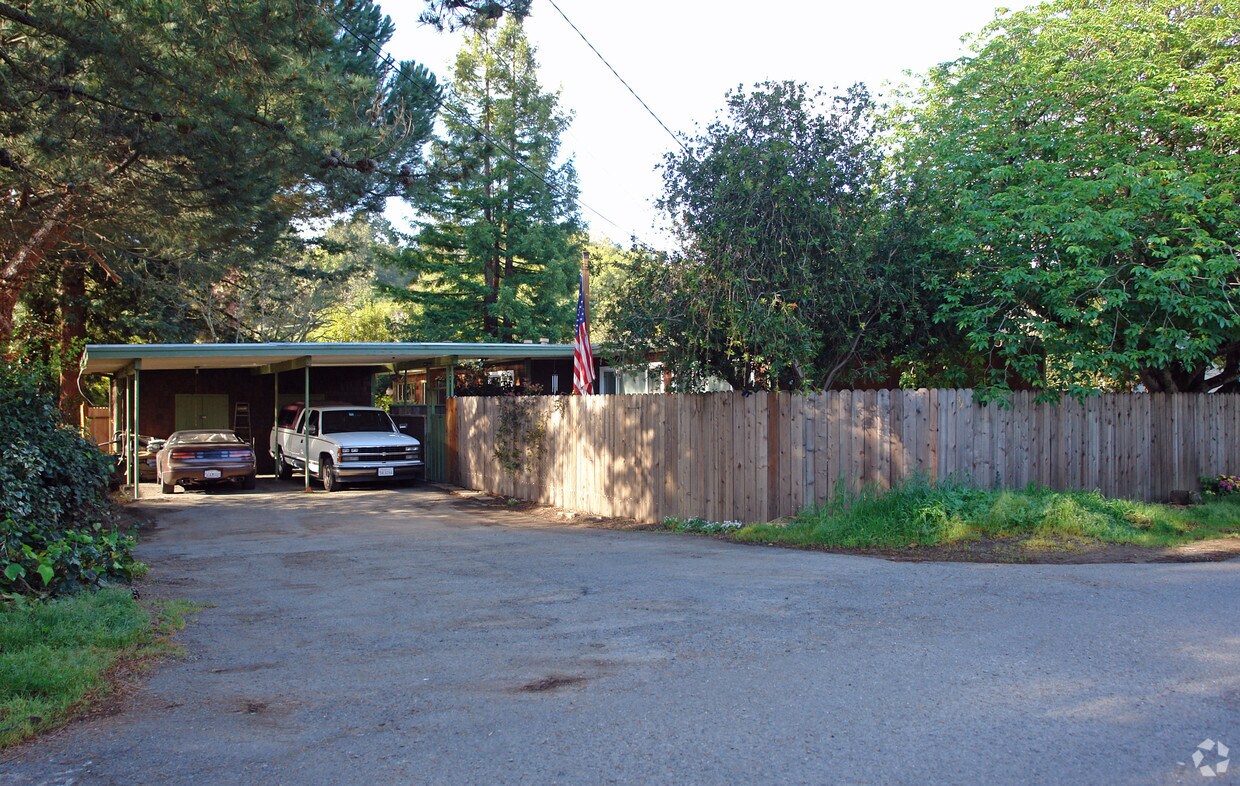 Foto principal - 35 Valley Rd