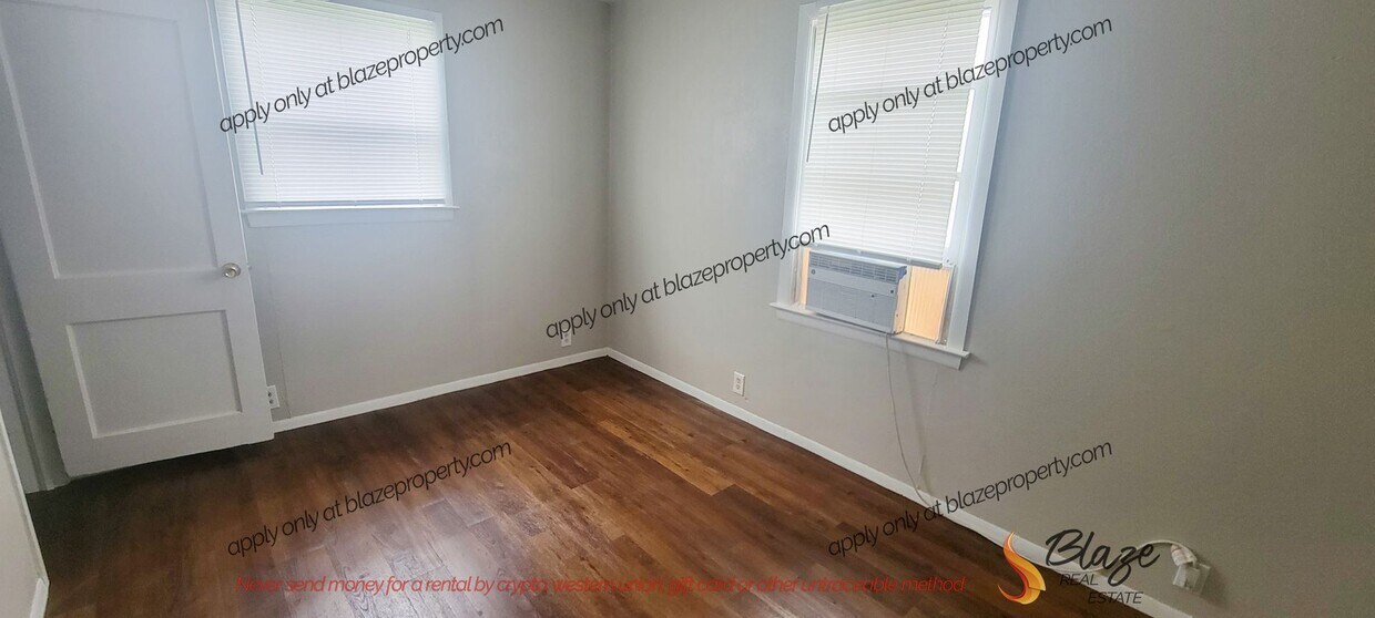 Foto del edificio - Sherman Acres 2 Bed 1 Bath