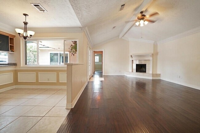 Building Photo - 17119 Mellow Ridge Dr