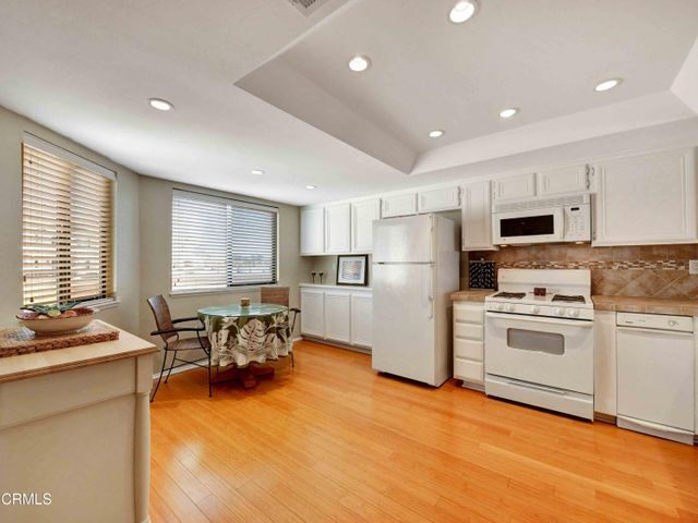 Foto del edificio - 558 Terrace View Pl