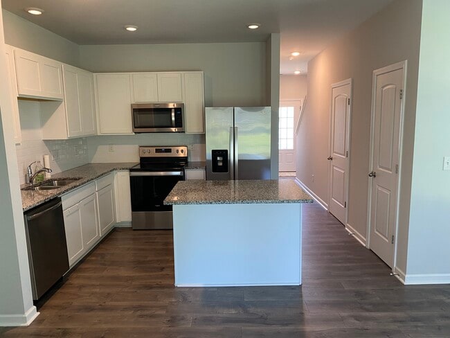 Ready for your new home!!! - 501 Clifford Hts