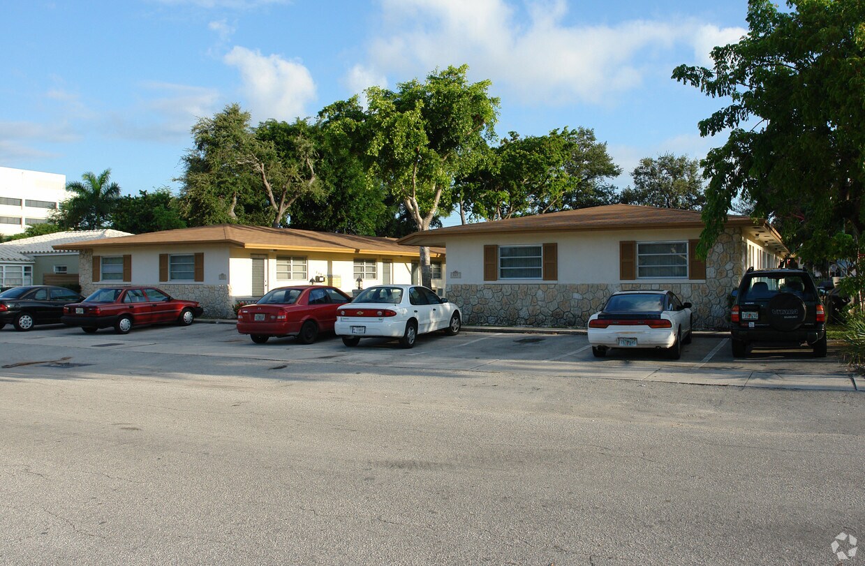 Building Photo - 505-507 SE 16th Ct