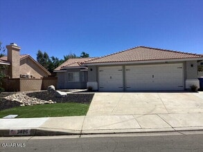 Building Photo - 3826 Cocina Ln
