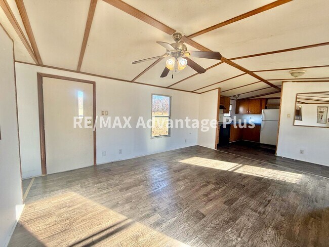 Foto del edificio - Affordable 3-Bedroom in a beautiful country setting