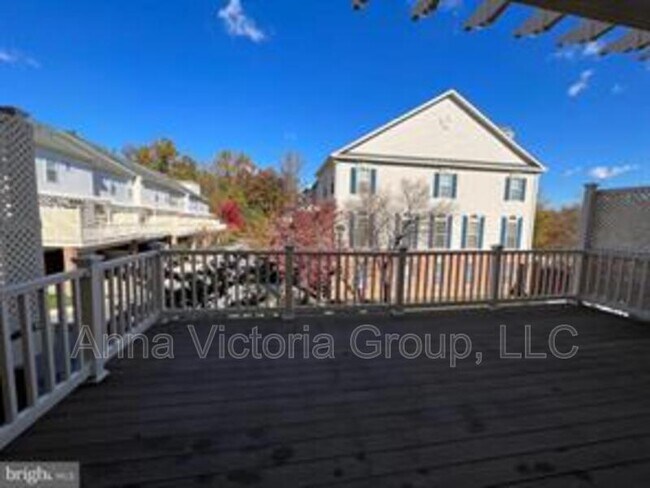 Foto del edificio - 15808 Buxton Pl