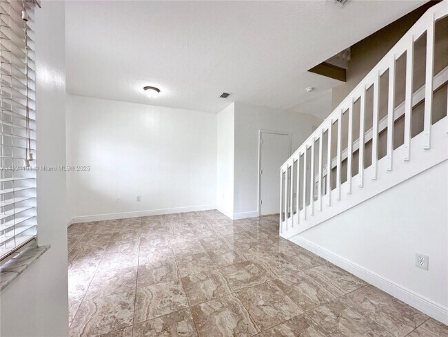 Foto del edificio - 2905 SE 15th Terrace