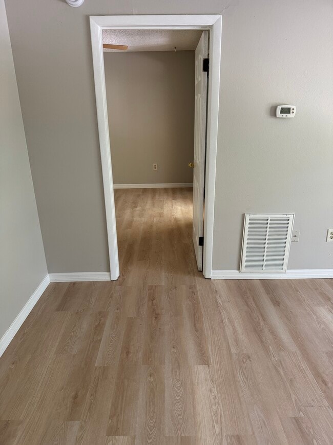 Building Photo - 225 S Tropical Trl