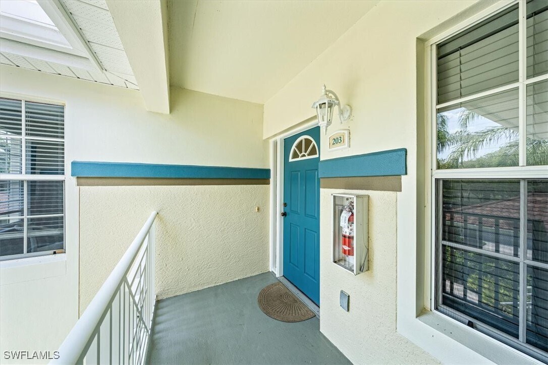 Foto principal - 23741 Old Port Rd