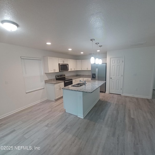 Foto del edificio - 4840 Kenneth St