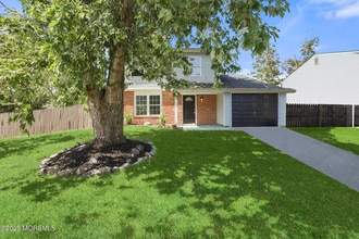 Building Photo - 37 Nautilus Dr Building Photo - 37 Nautilus Dr