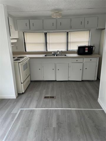 Foto del edificio - 1363 Genoveva Ln