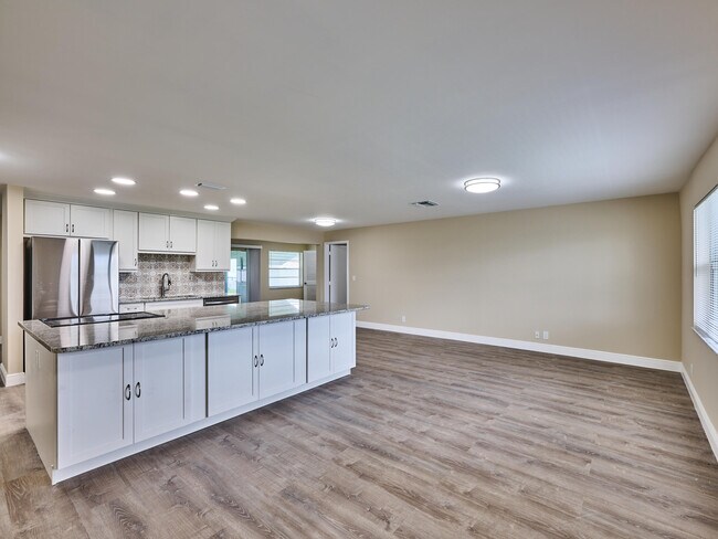 Foto del edificio - 2081 SW 13th Terrace