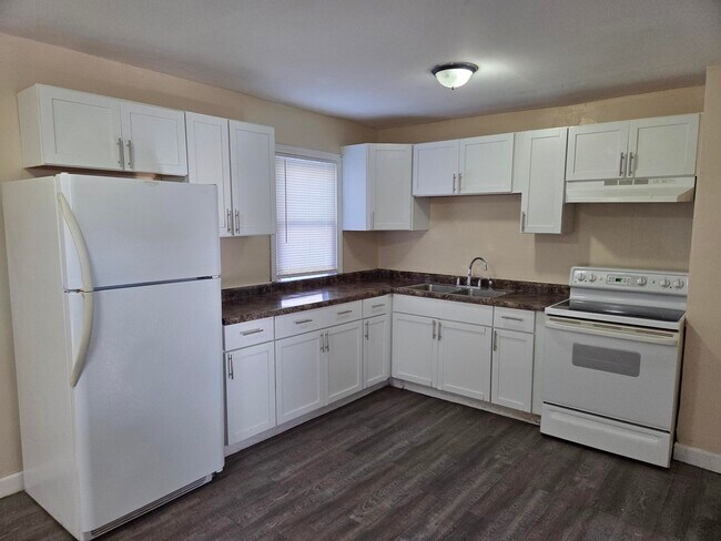 Foto del edificio - 3527 N Oliver Ave