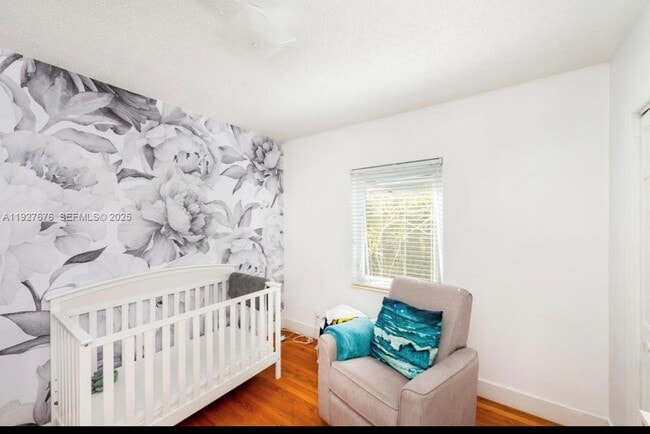 Building Photo - 819 Capri St