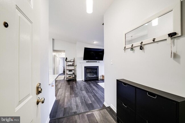 Building Photo - 7510 Ashby Ln
