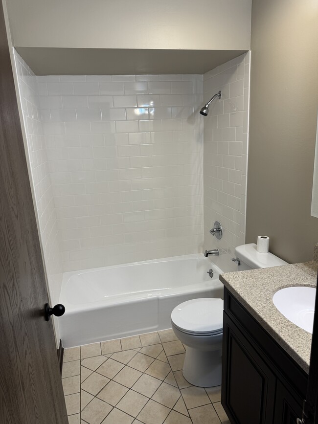 Building Photo - 1353 Crab Apple Ct