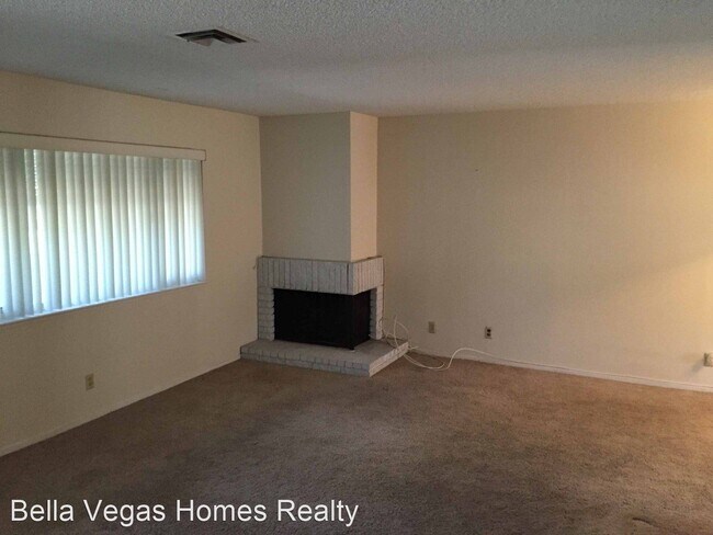 Building Photo - 2 br, 2.5 bath House - 569 Greenbriar Town...