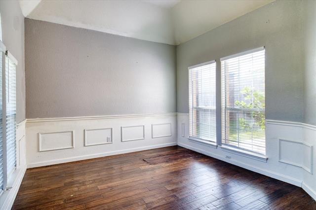 Foto del edificio - 2712 Summertree Dr