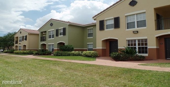 Building Photo - 10360 Fox Trail Rd S