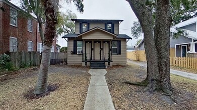 Building Photo - 1513 Palm Ave