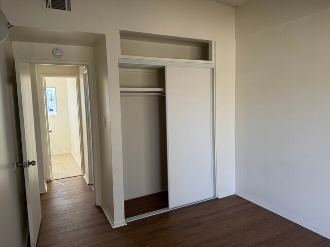 Foto del edificio - 1115 W Avenue H6