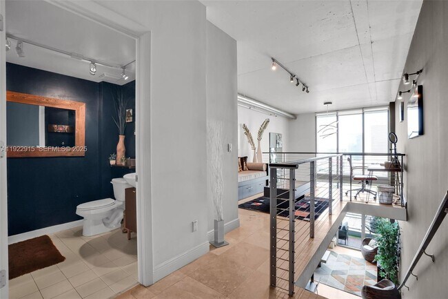 Foto del edificio - 690 SW 1st Ct