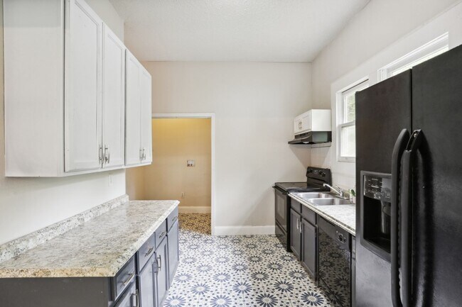 Foto del edificio - Charming 3BR House in Atlanta