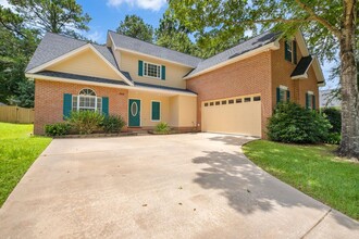 Building Photo - 848 Eagle View Dr