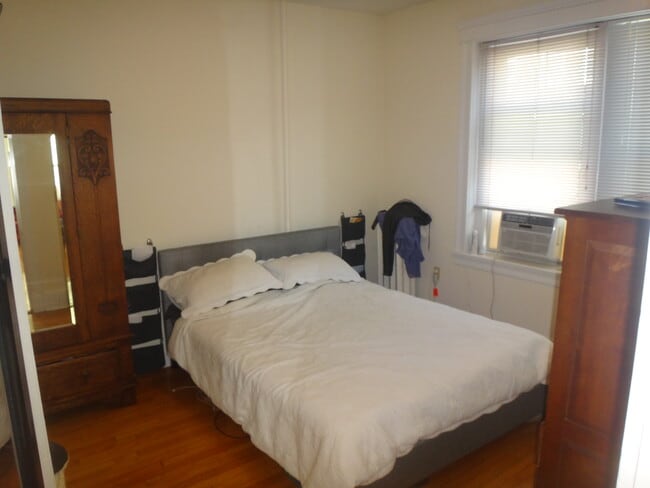 Building Photo - 85 Trowbridge St