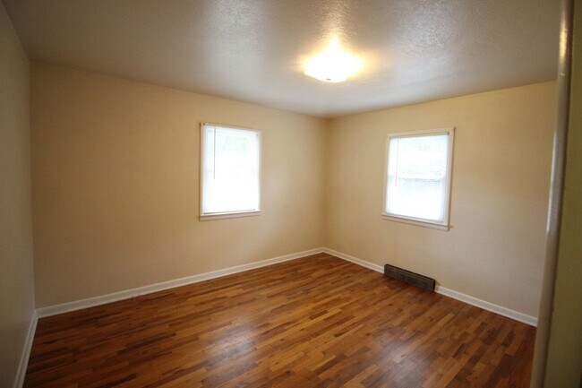 Foto del edificio - 3 Bedroom House in Laporte