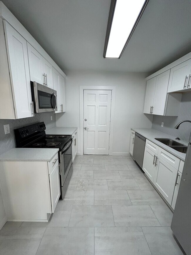 Foto del edificio - 605 SW 9th St