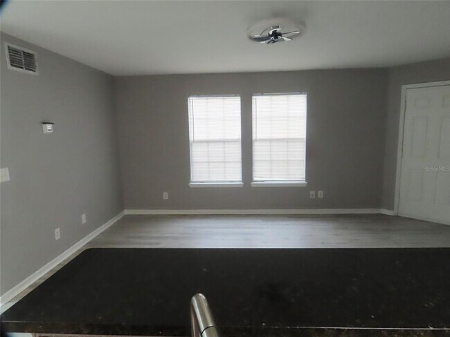 Building Photo - 5986 Westgate Dr