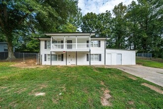 Building Photo - 7720 Pine Ave