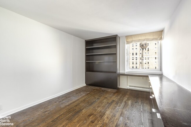 Building Photo - 1080 Madison Ave