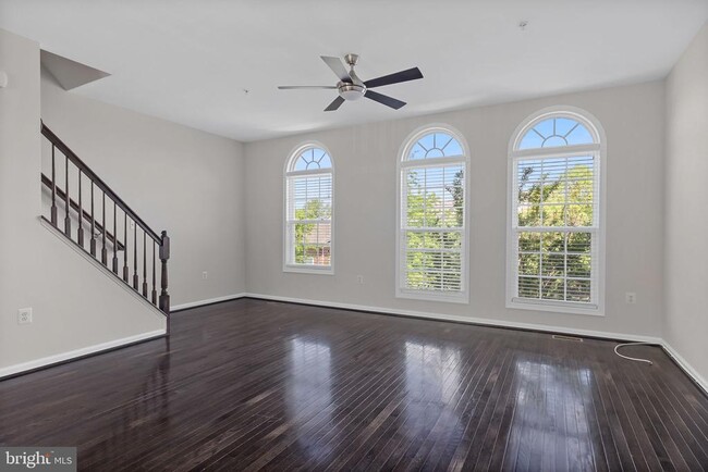 Foto del edificio - 1706 Fernwood Dr