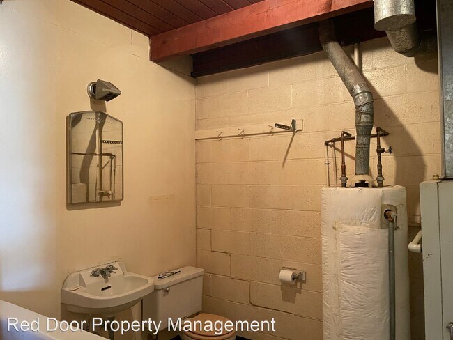 Building Photo - 2 br, 1 bath House - 803 3rd St NW