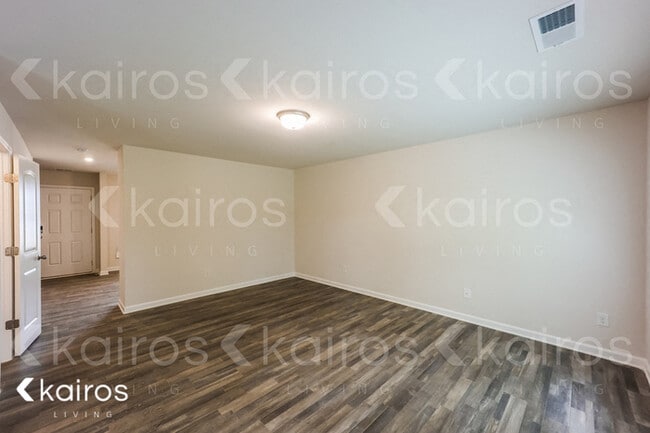 Building Photo - 232 Fox Chase Wy