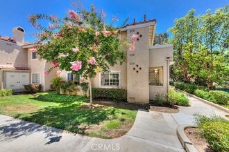 Building Photo - 9 Gaviota