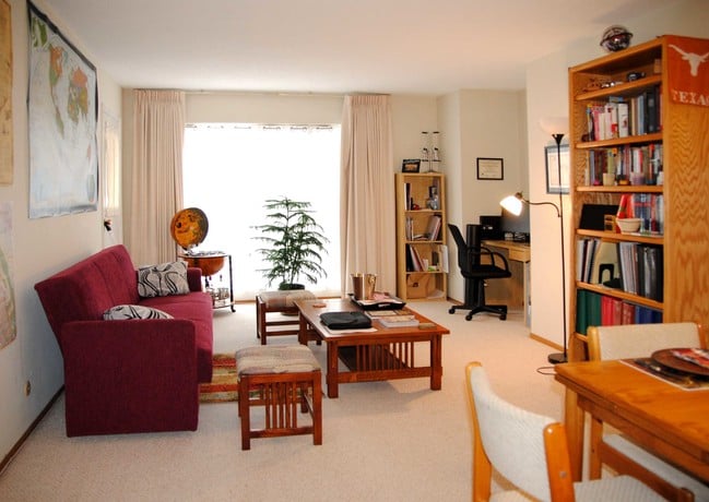 Living room - 280 Lee St