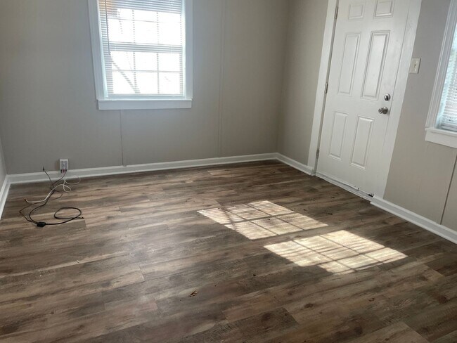 Foto del edificio - Newly Renovated One Bedroom Duplex
