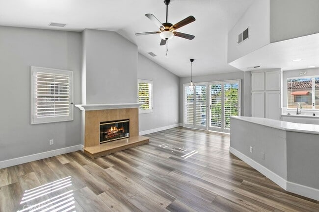 Photo - 79 Fleurance St Apartment