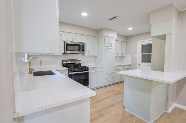 Foto del edificio - 1601 Westwind Dr