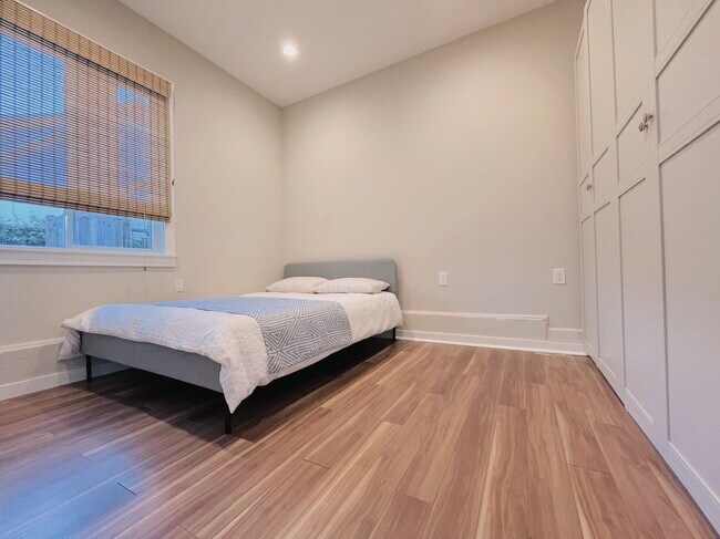Building Photo - 4596 Santa Rita Rd