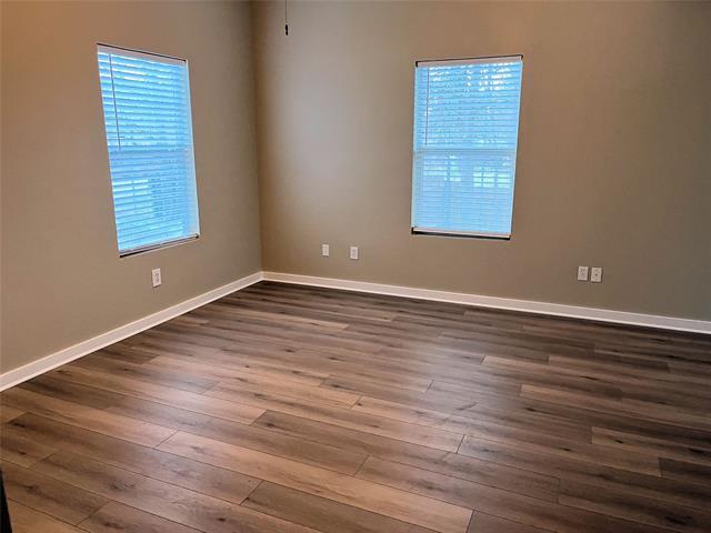Building Photo - 406 Mesquite St